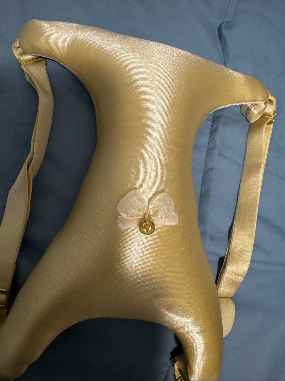 Intimia Breast Pillow - Gold - Picture 8 of 8